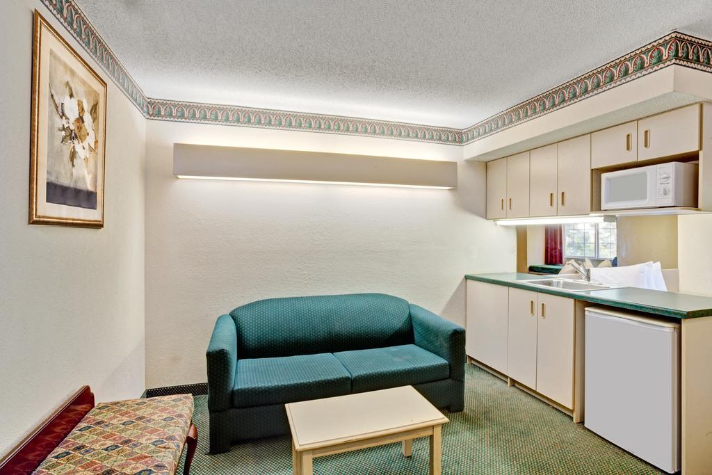 Stay Express Inn And Suites Atlanta Union City Exteriör bild