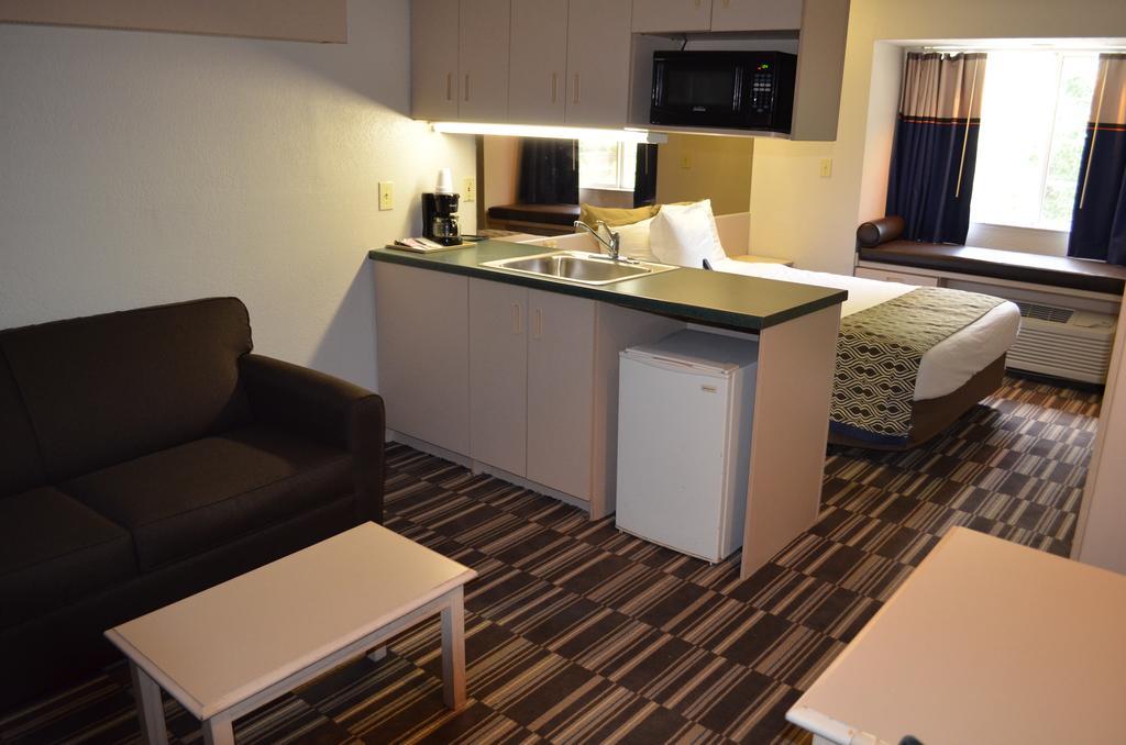 Stay Express Inn And Suites Atlanta Union City Exteriör bild